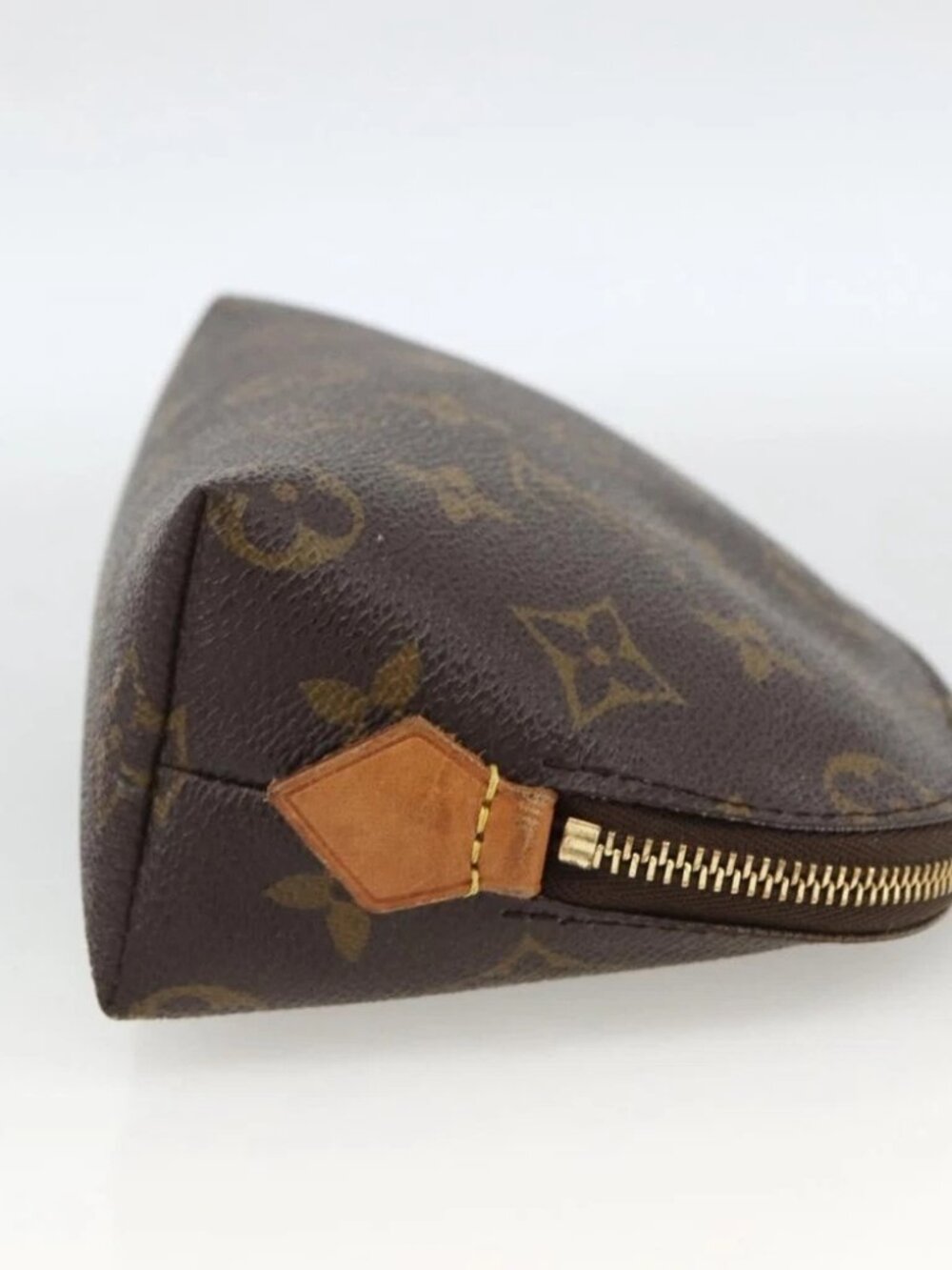 LOUIS VUITTON Monogram Pochette Cosmetic PM Pouch - Picture 4 of 15